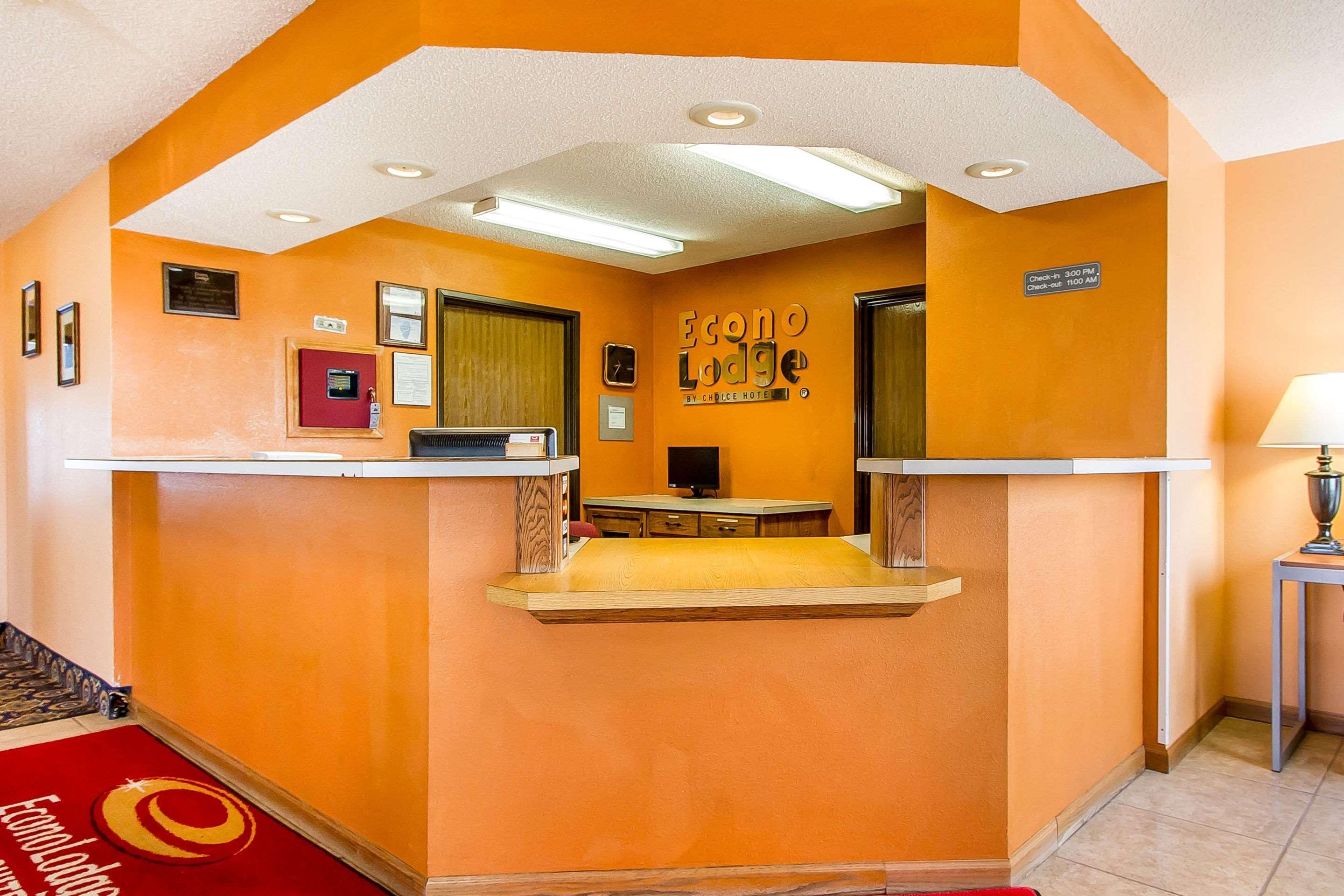 Econo Lodge & Suites Pekin Exterior photo